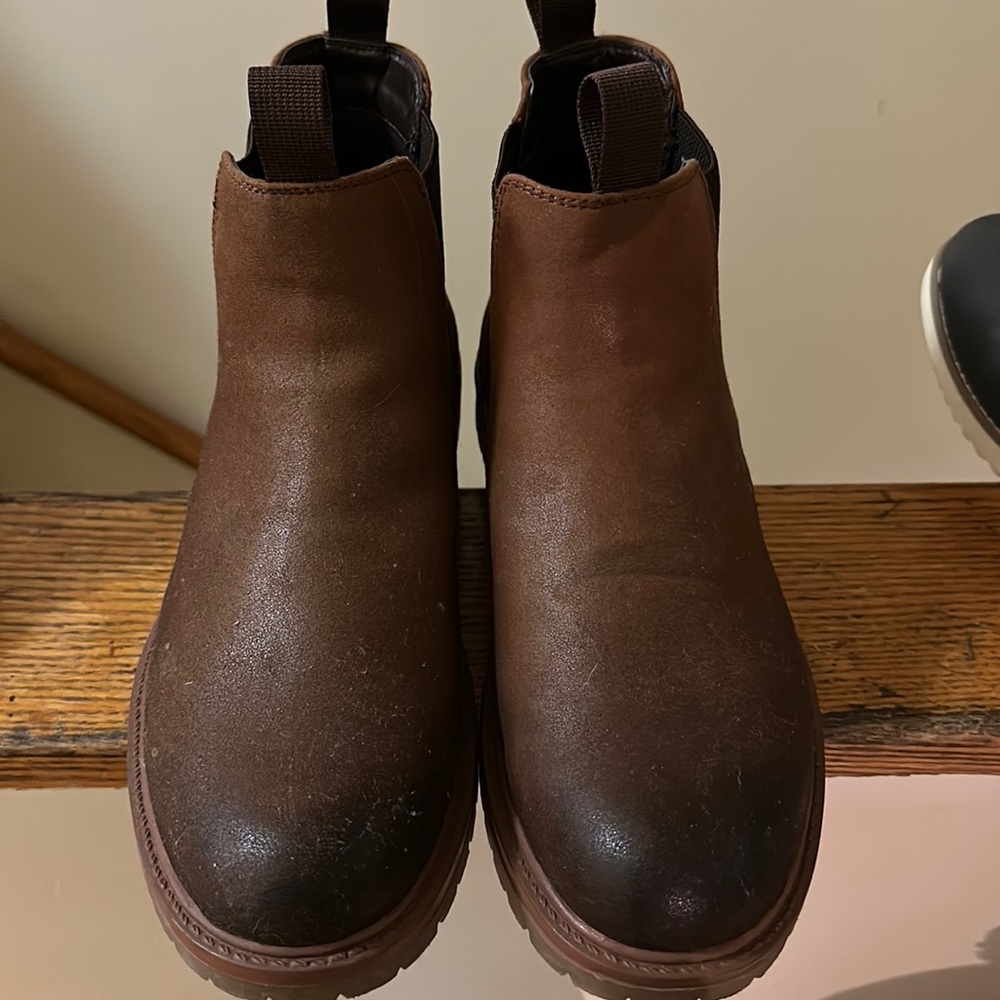Chelsea boots